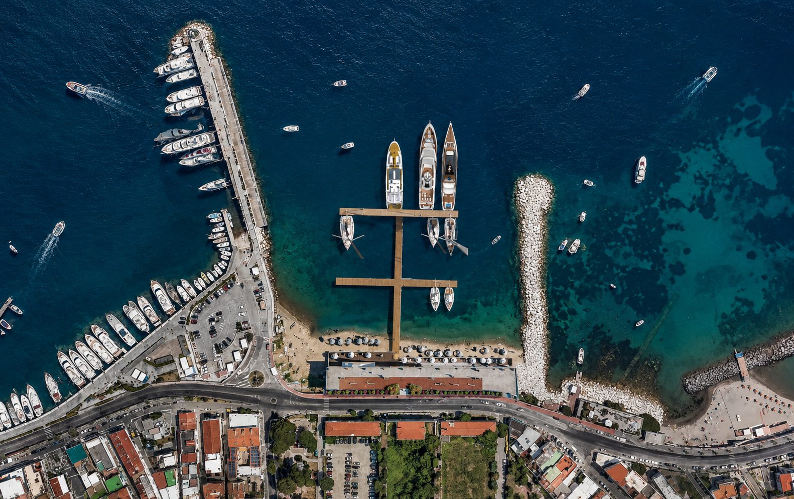 Casamicciola Marina Resort – Nuovi approdi maxi yacht e Club House
